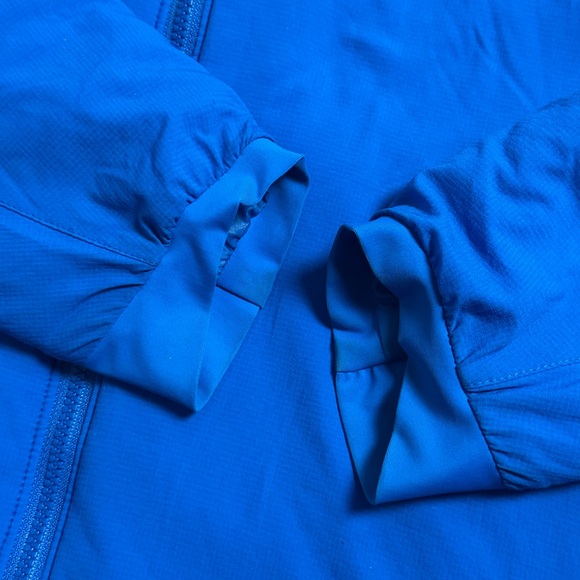 Arc’teryx Atom Jacket - Picture 4 of 11